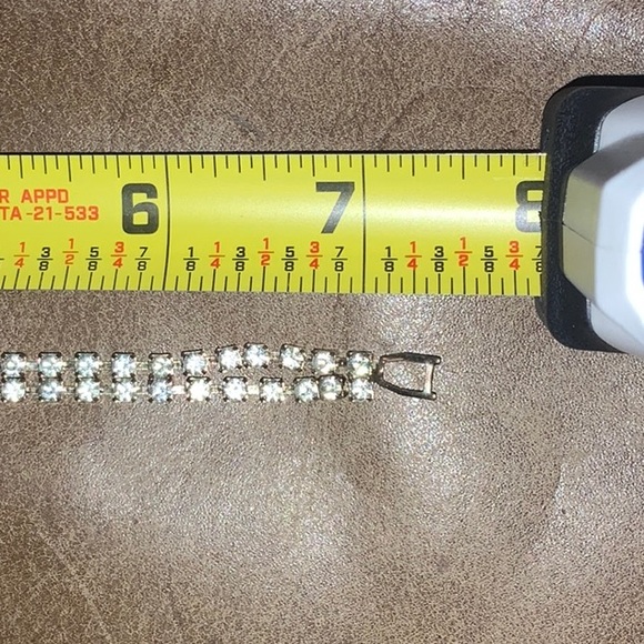 Lot of 5 Bracelets - 3 Bangles 1 Older Flip Close Line Style 1 Sparkly Cross - Picture 7 of 12